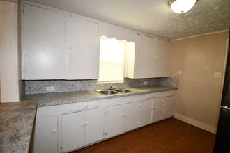 613 Jones St in Lake Charles, LA - Building Photo - Building Photo