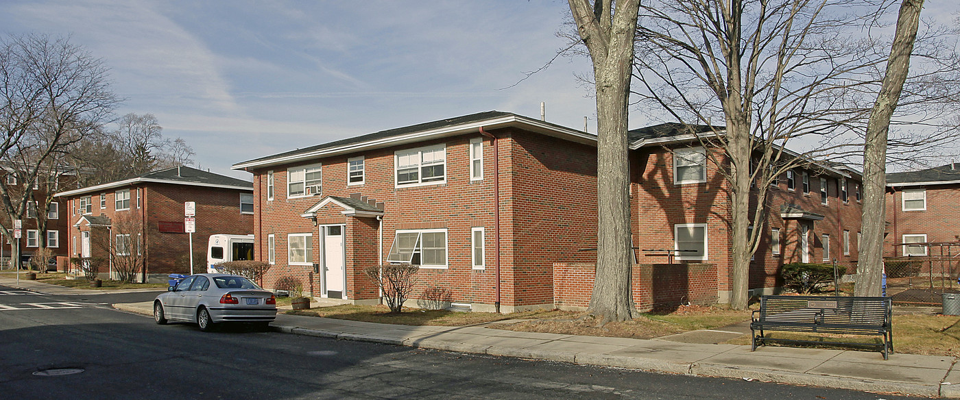 Ashmont in Boston, MA - Foto de edificio