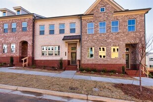 272 Commons Ave in Woodstock, GA - Building Photo