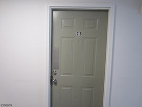 105 Ashland Ave in West Orange, NJ - Building Photo - Building Photo