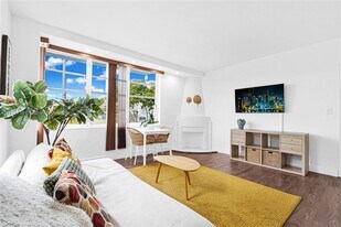 1525 Meridian Ave in Miami Beach, FL - Building Photo
