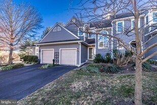 424 W Village Ln in Chadds Ford, PA - Building Photo