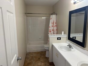 57 Lighthouse Ct in Atlantic City, NJ - Building Photo - Building Photo
