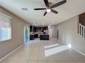 10955 Sardinia Sands Dr in Las Vegas, NV - Building Photo - Building Photo