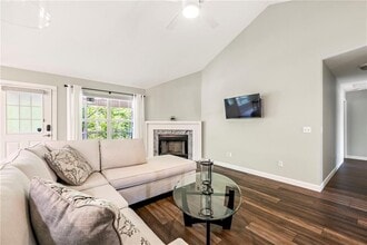 2 Haslemere Ln in Bella Vista, AR - Building Photo - Building Photo
