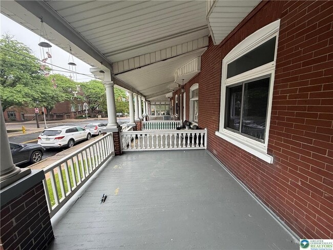 608 St John St in Allentown, PA - Foto de edificio - Building Photo