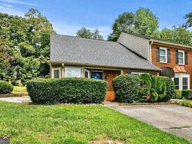 1140 Magnolia Way SE in Smyrna, GA - Building Photo
