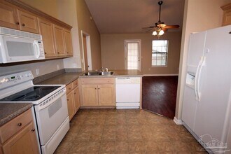 6250 Starhill Dr in Milton, FL - Building Photo - Building Photo