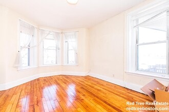 1284 Commonwealth Ave, Unit 5 in Boston, MA - Foto de edificio - Building Photo