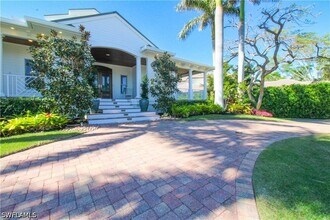 2150 Marina Dr in Naples, FL - Building Photo - Building Photo