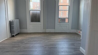 7 Beacon Ave in Jersey City, NJ - Building Photo - Building Photo