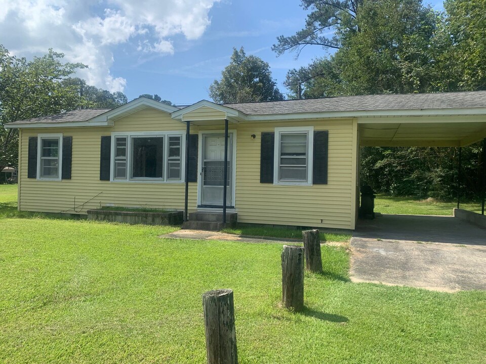 9156 US-17 in Pollocksville, NC - Foto de edificio