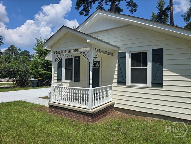 property at 14 E Back St