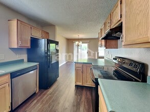 412 E Pine Ridge Dr in Westfield, IN - Building Photo - Building Photo