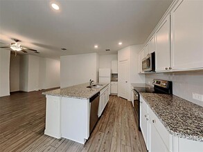 629 Fitzroy Ln in Fate, TX - Foto de edificio - Building Photo