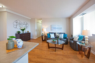 Edgehill Apartments in Barrie, ON - Building Photo - Building Photo