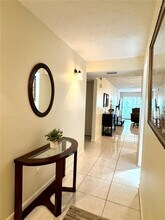 4409 Longmeadow in Sarasota, FL - Building Photo - Building Photo