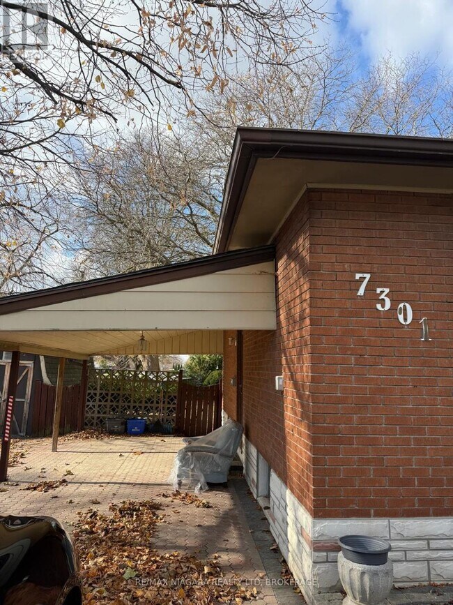7301 Heximer Ave in Niagara Falls, ON - Building Photo - Building Photo