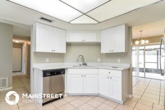 2106 N Merrin St in Plant City, FL - Foto de edificio - Building Photo