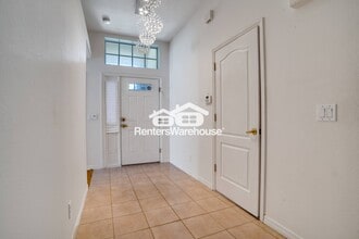 14950 Hidden Oaks Cir in Clearwater, FL - Building Photo - Building Photo