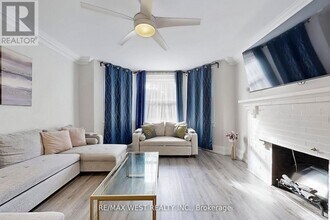 9 Humewood Ct in Toronto, ON - Building Photo - Building Photo