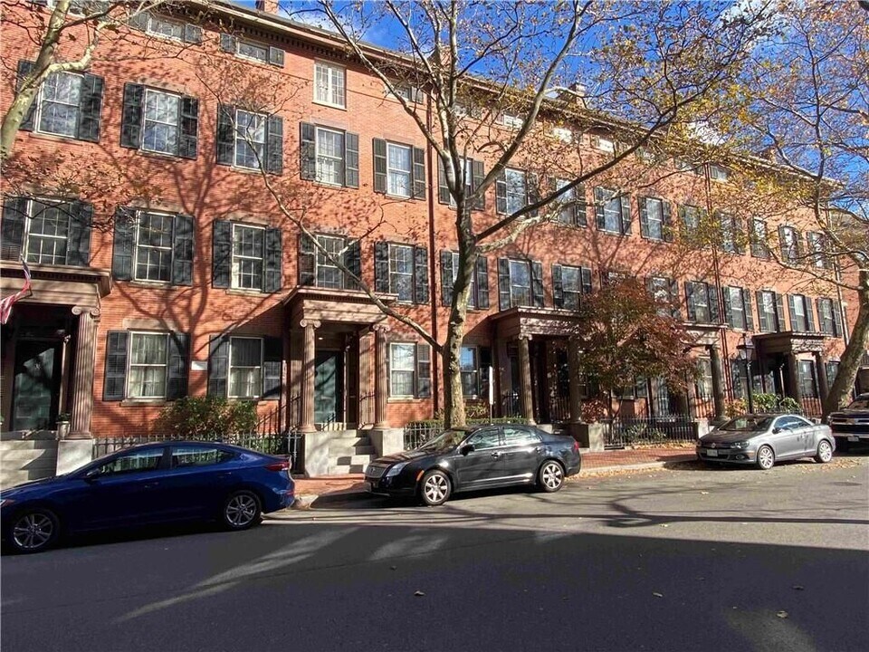 259 Benefit St in Providence, RI - Foto de edificio