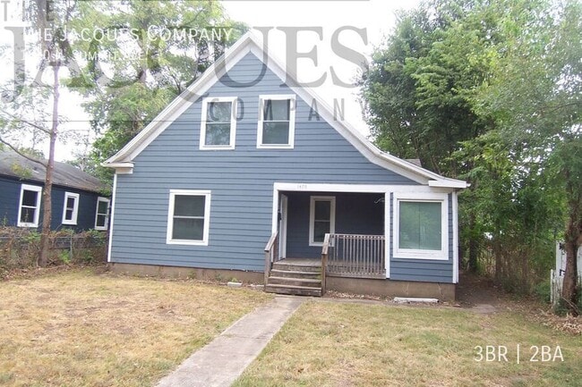 property at 1470 N Summit Ave