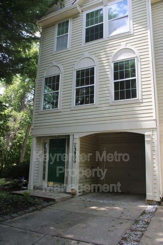 property at 13800 Fareham Ln