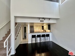 1353 N Fuller Ave in Los Angeles, CA - Building Photo - Building Photo