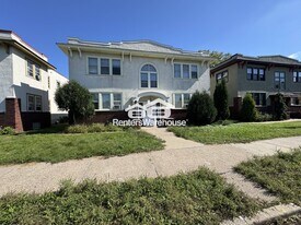 3925 Chicago Ave in Minneapolis, MN - Building Photo