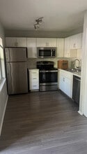 The Apartments at Oak Creek in Clearwater, FL - Foto de edificio - Building Photo