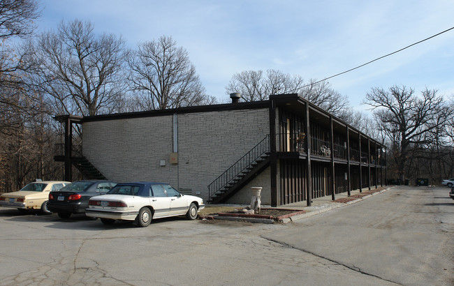 Large Studio Apartments set back in quiet ... in Des Moines, IA - Building Photo - Building Photo