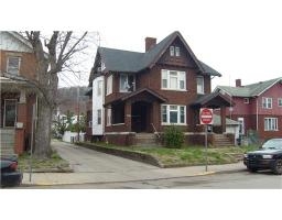 1570 Jackson St in Charleston, WV - Foto de edificio