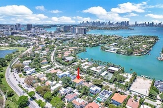 2143 N Bay Rd in Miami Beach, FL - Building Photo - Building Photo