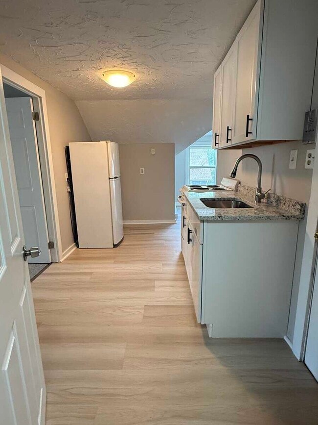 9 Orchard St, Unit 3R