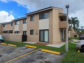 15401 SW 80th St in Miami, FL - Building Photo