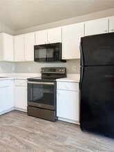 28510 Seashell Ct in Wesley Chapel, FL - Foto de edificio - Building Photo