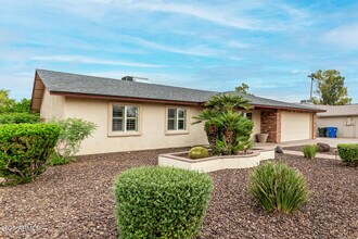 11825 S Coconino St in Phoenix, AZ - Building Photo - Building Photo