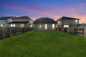 1426 Northwood Blf Ln in Pinehurst, TX - Building Photo - Building Photo