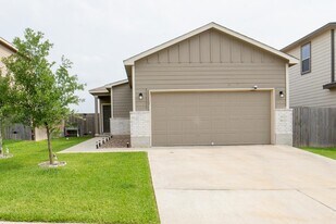 3707 Felicity Dr in Laredo, TX - Building Photo