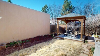 1001 Cam Oraibi in Santa Fe, NM - Building Photo - Building Photo