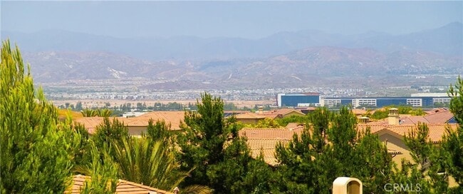 121 Amber Sky in Irvine, CA - Foto de edificio - Building Photo