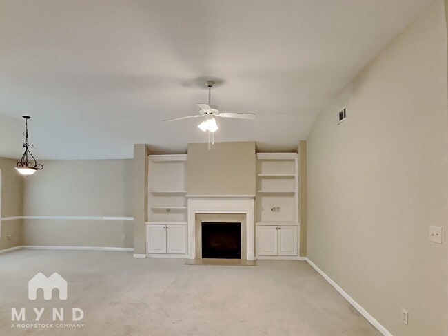 1690 Cooper Lakes Dr in Grayson, GA - Building Photo - Building Photo