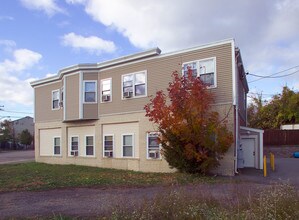 514 South St in Quincy, MA - Foto de edificio - Building Photo