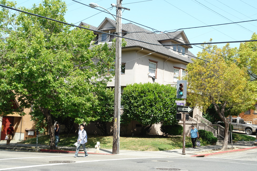 2316 Bowditch St in Berkeley, CA - Building Photo