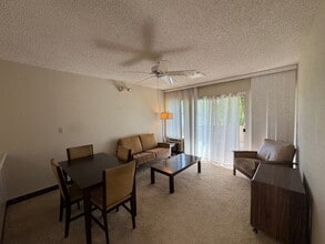95-1050-1050 Maka?ika?i St in Mililani, HI - Building Photo - Building Photo
