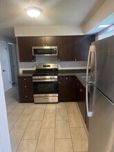 13075 Avon Allen Rd in Mount Vernon, WA - Foto de edificio - Building Photo