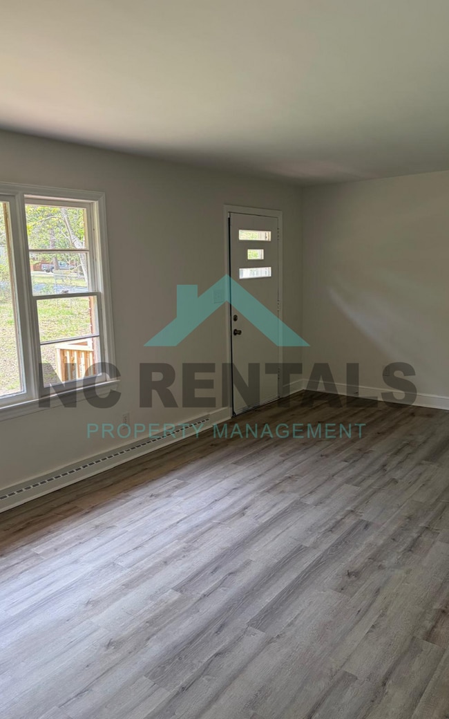 129 Rocky Knoll Cir in Greensboro, NC - Building Photo - Building Photo