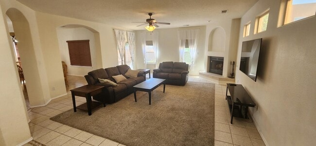 5856 Ermemin Ave NW in Albuquerque, NM - Building Photo - Building Photo