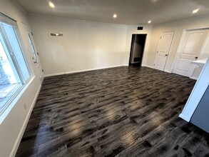 1040 N Sierra Bonita Ave, Unit 1 in West Hollywood, CA - Foto de edificio - Building Photo